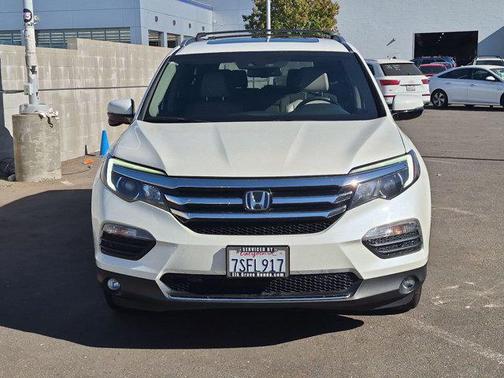 White Diamond Pearl 2016 Honda Pilot Touring