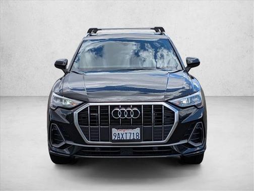 Mythos Black Metallic 2022 Audi Q3 45 S line Premium