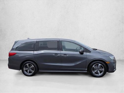 White Diamond Pearl 2018 Honda Odyssey Touring