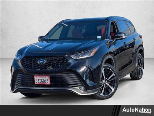 2022 Toyota Highlander XSE