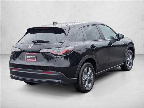Crystal Black Pearl 2026 Honda HR-V LX