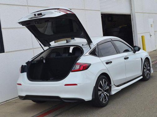 White 2023 Honda Civic EX-L