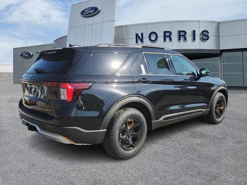 Agate Black Metallic 2026 Ford Explorer Tremor