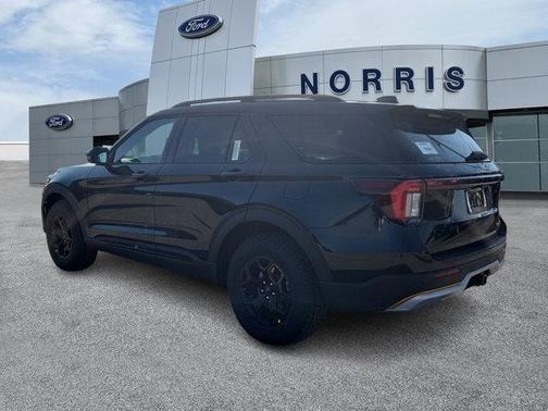 Agate Black Metallic 2026 Ford Explorer Tremor
