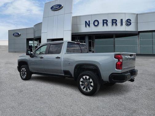 Sterling Gray Metallic 2024 Chevrolet Silverado 2500 Custom