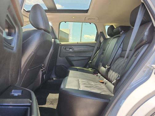 Boulder Gray Pearl 2023 Nissan Rogue Platinum