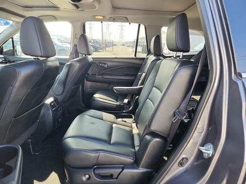 2022 Honda Pilot AWD Elite