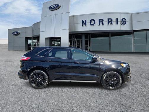 Agate Black Metallic 2023 Ford Edge ST Line