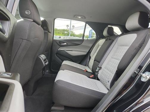 Mosaic Black Metallic 2023 Chevrolet Equinox LS