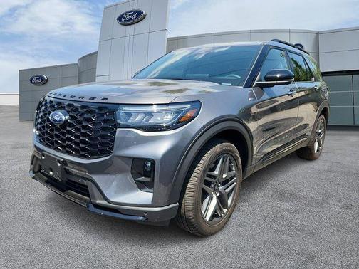 Carbonized Gray Metallic 2026 Ford Explorer ST-Line