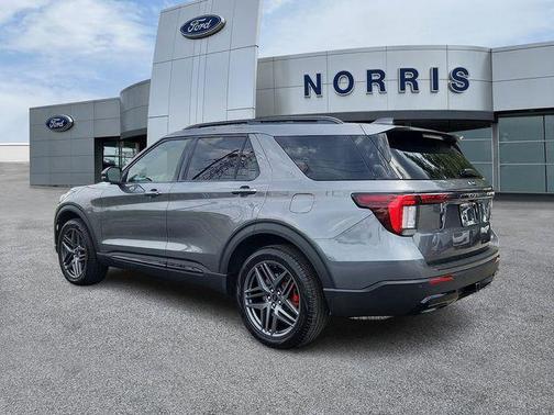 Carbonized Gray Metallic 2026 Ford Explorer ST-Line