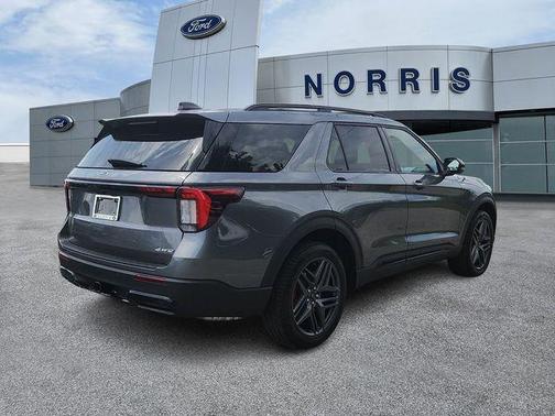 Carbonized Gray Metallic 2026 Ford Explorer ST-Line