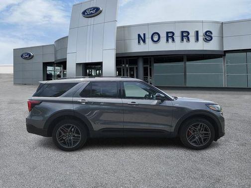 Carbonized Gray Metallic 2026 Ford Explorer ST-Line