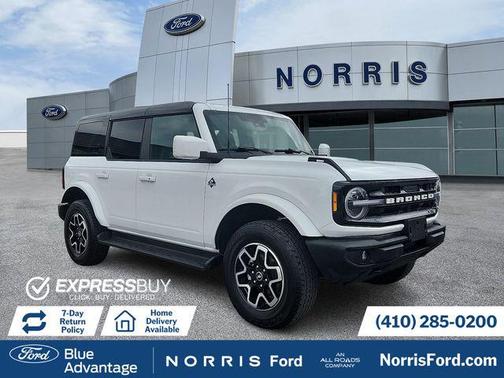 Oxford White 2025 Ford Bronco Outer Banks