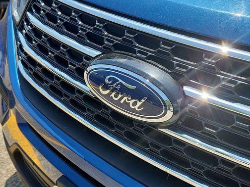 Blue 2021 Ford Explorer XLT