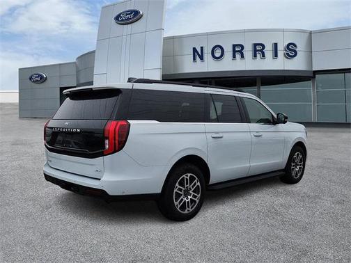 2025 Ford Expedition Max Active 4x4