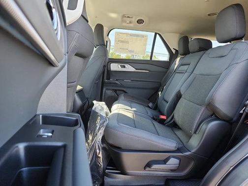 Carbonized Gray Metallic 2026 Ford Explorer Active w/200A Pkg