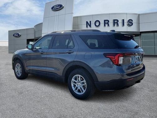 Carbonized Gray Metallic 2026 Ford Explorer Active w/200A Pkg