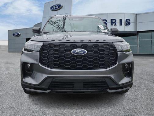 Gray Metallic 2025 Ford Explorer ST-Line