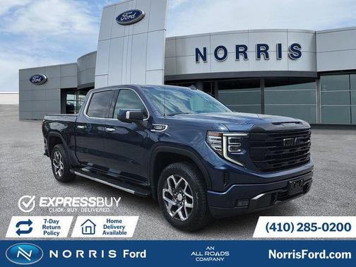 Pacific Blue Metallic 2023 GMC Sierra 1500 SLT