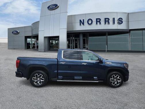 Pacific Blue Metallic 2023 GMC Sierra 1500 SLT
