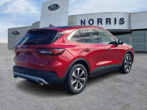 Rapid Red Metallic Tinted Clearcoat 2023 Ford Escape Platinum