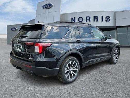Agate Black Metallic 2026 Ford Explorer ST-Line