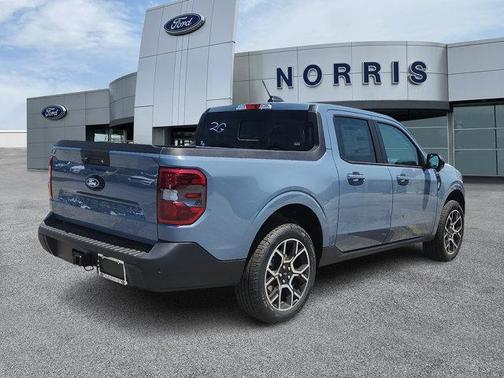 Azure Gray Metallic Tri-Coat 2026 Ford Maverick Lariat