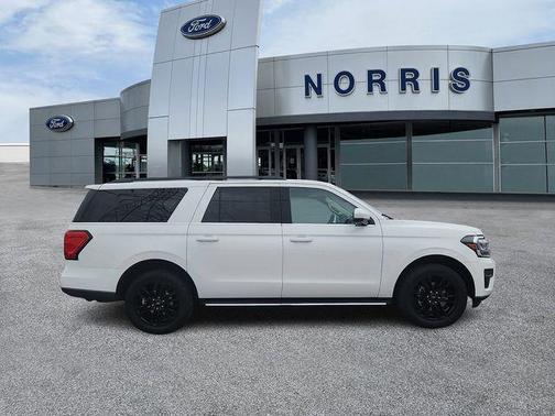Star White Metallic Tri-Coat 2022 Ford Expedition Max XLT