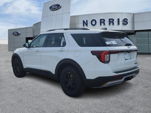 Star White Metallic Tri-Coat 2026 Ford Explorer Tremor