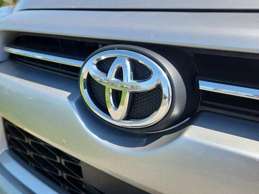 Classic Silver Metallic 2024 Toyota 4Runner TRD Off Road