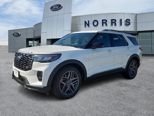 Star White Metallic Tri-Coat 2026 Ford Explorer ST