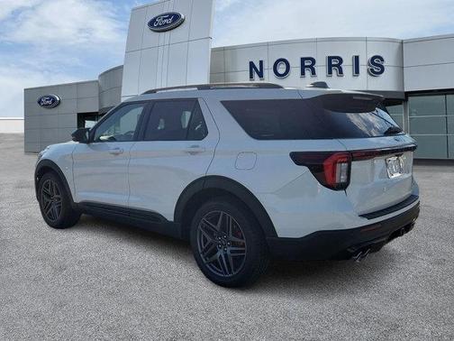Star White Metallic Tri-Coat 2026 Ford Explorer ST
