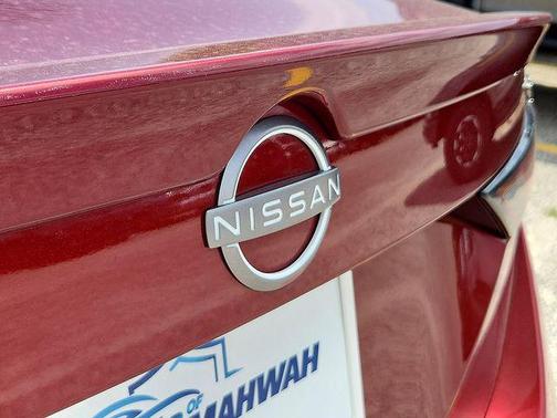 Scarlet Ember Tintcoat 2025 Nissan Sentra SR