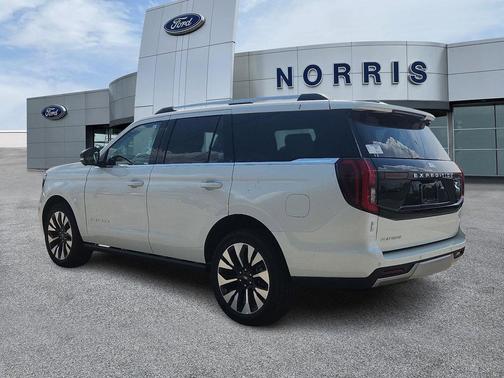 Star White Metallic Tri-Coat 2026 Ford Expedition Platinum