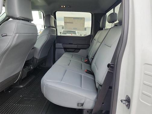 Oxford White 2026 Ford F-350 XL