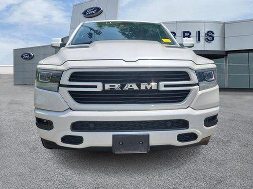 Ivory White Tri-Coat Pearlcoat 2021 RAM 1500 Laramie
