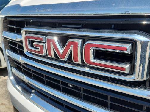 Summit White 2025 GMC Yukon 4WD Elevation