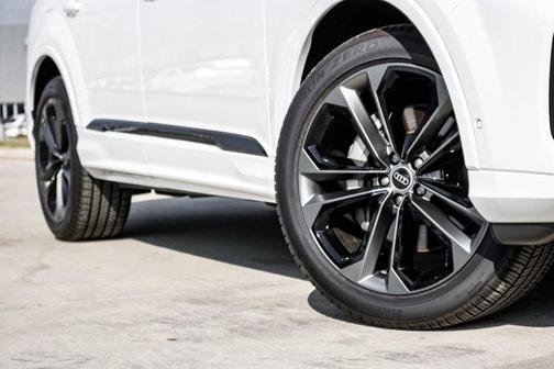 2025 Audi Q7 Premium Plus 55 TFSI quattro Tiptronic