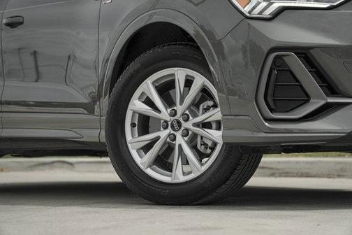 2022 Audi Q3 Premium Plus 45 TFSI S line quattro Tiptronic