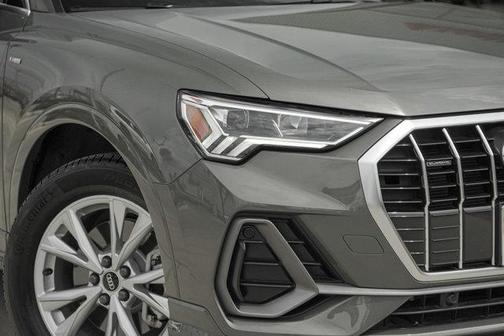 2022 Audi Q3 Premium Plus 45 TFSI S line quattro Tiptronic