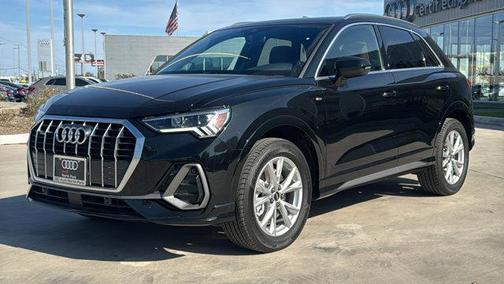 2025 Audi Q3 Premium 45 TFSI S line quattro Tiptronic