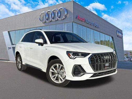 2025 Audi Q3 Premium 45 TFSI S line quattro Tiptronic