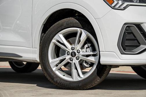 2024 Audi Q3 Premium Plus 45 TFSI S line quattro Tiptronic