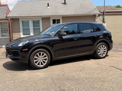 Black 2019 Porsche Cayenne Cayenne