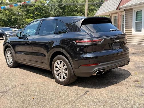 Black 2019 Porsche Cayenne Cayenne