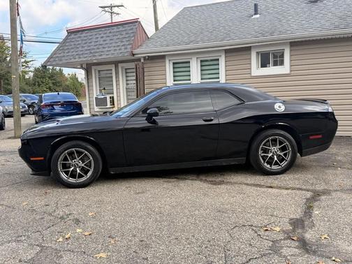 Black 2016 Dodge Challenger SXT