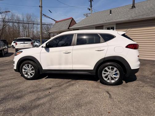 White 2020 Hyundai TUCSON Value AWD