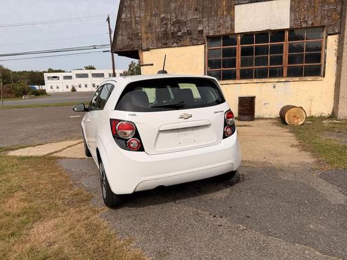 2015 Chevrolet Sonic LS