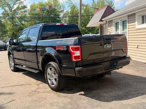 Black 2019 Ford F-150 XLT